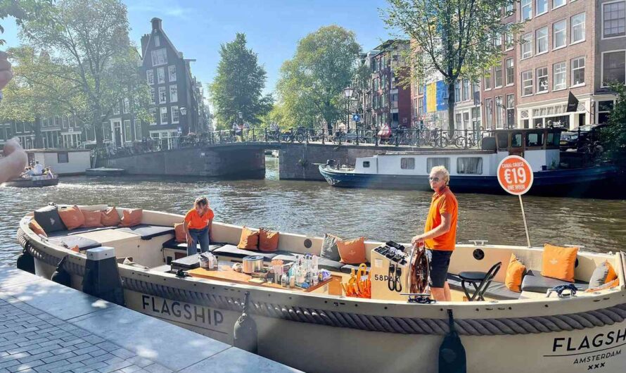 Exploring the Venice of the North: Top Guided Tours in Amsterdam