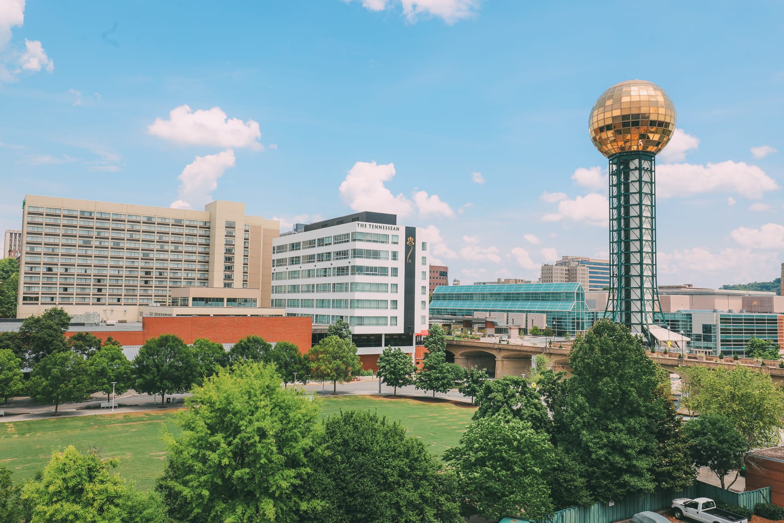 efresh your romantic vibes in Knoxville, Tennessee